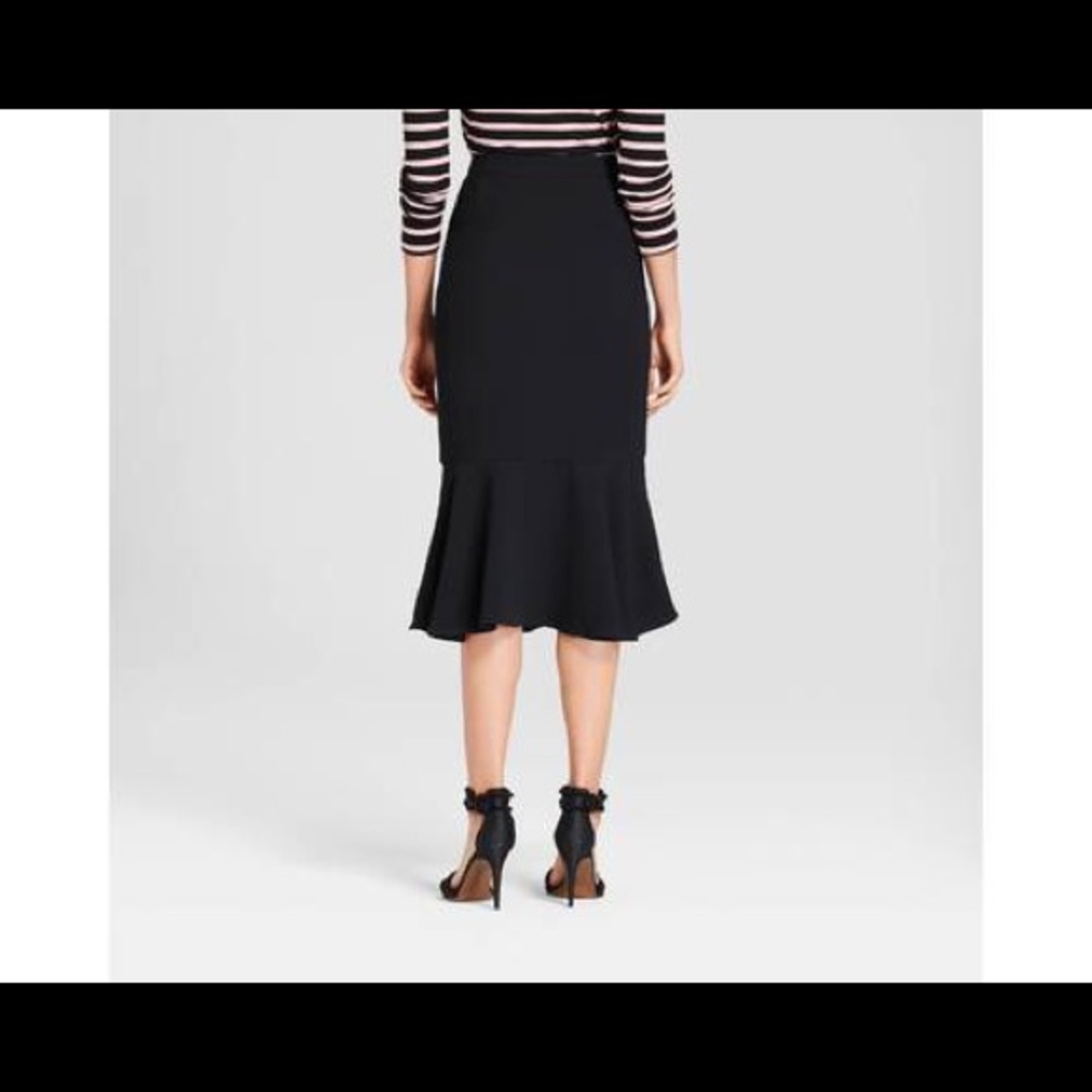 Who What Wear black fluted skirt